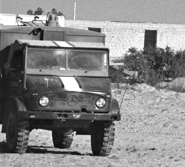 ACE 72469 Unimog S 404 Krankenwagen 1/72 – obrázek 9