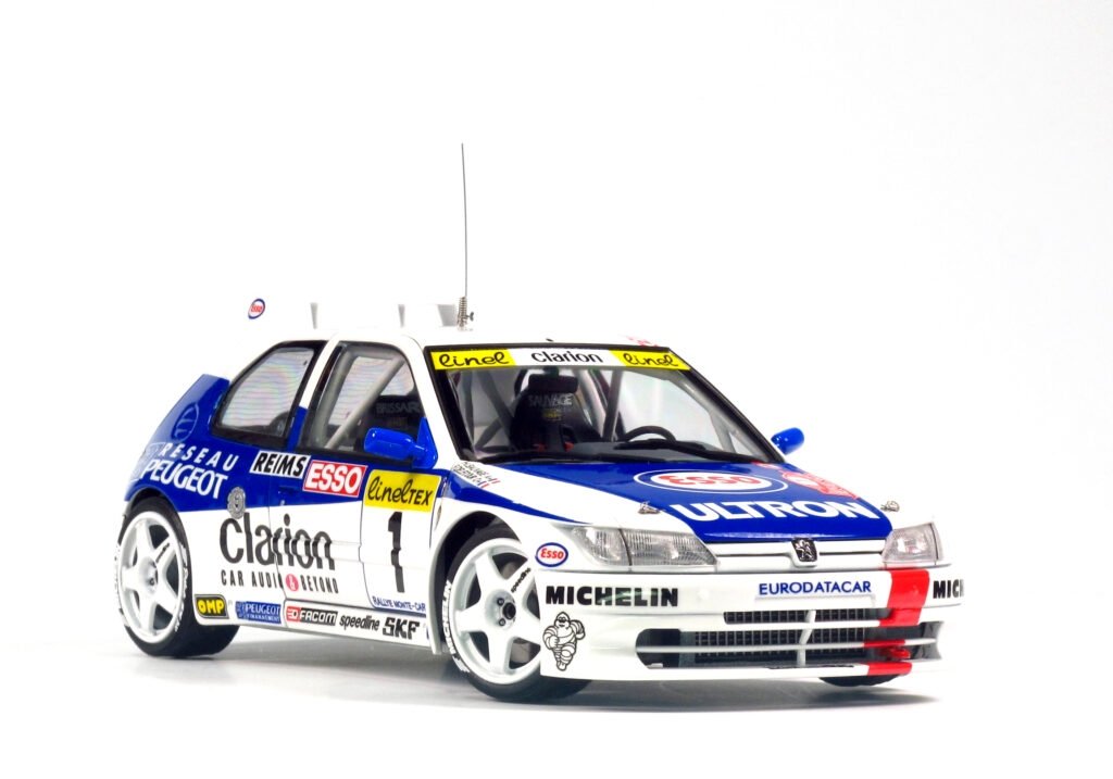 NuNu PN24009 Peugeot 306 MAXi &amp;#39;96 MONTE CARLO RALLY 1/24 – obrázek 11