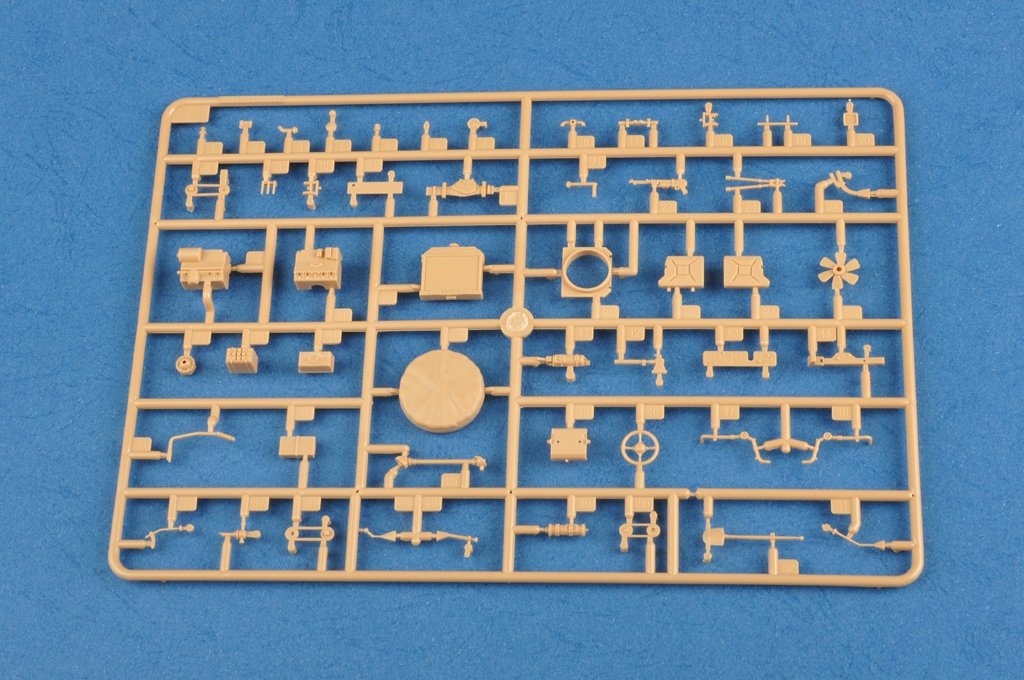 Hobby Boss 83815 German Sd.Kfz.222 Leichter Panzerspahwagen (1st Series) 1/35 – image 8