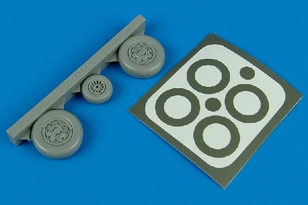 Aires 4414 F-105 Thunderchief wheels &amp; paint masks 1/48 Trumpeter