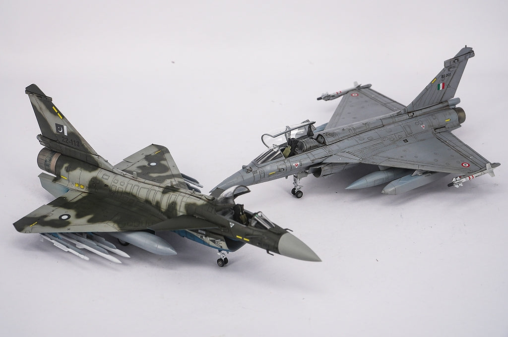 Trumpeter 01690 PAF J-10CE Multi-Role Fighter &amp; IAF Rafale 2 in 1 1/72