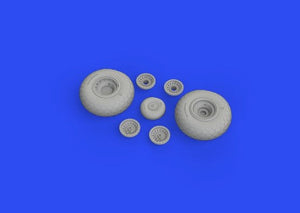 Eduard 648644 B-17 wheels oval tread HKM 1/48 – image 3