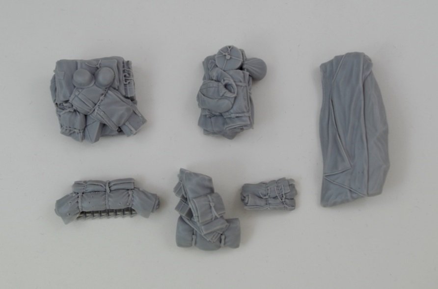 Panzer Art RE35-673 Sd.Kfz 131 “Marder” II stowage set 1/35 – image 5