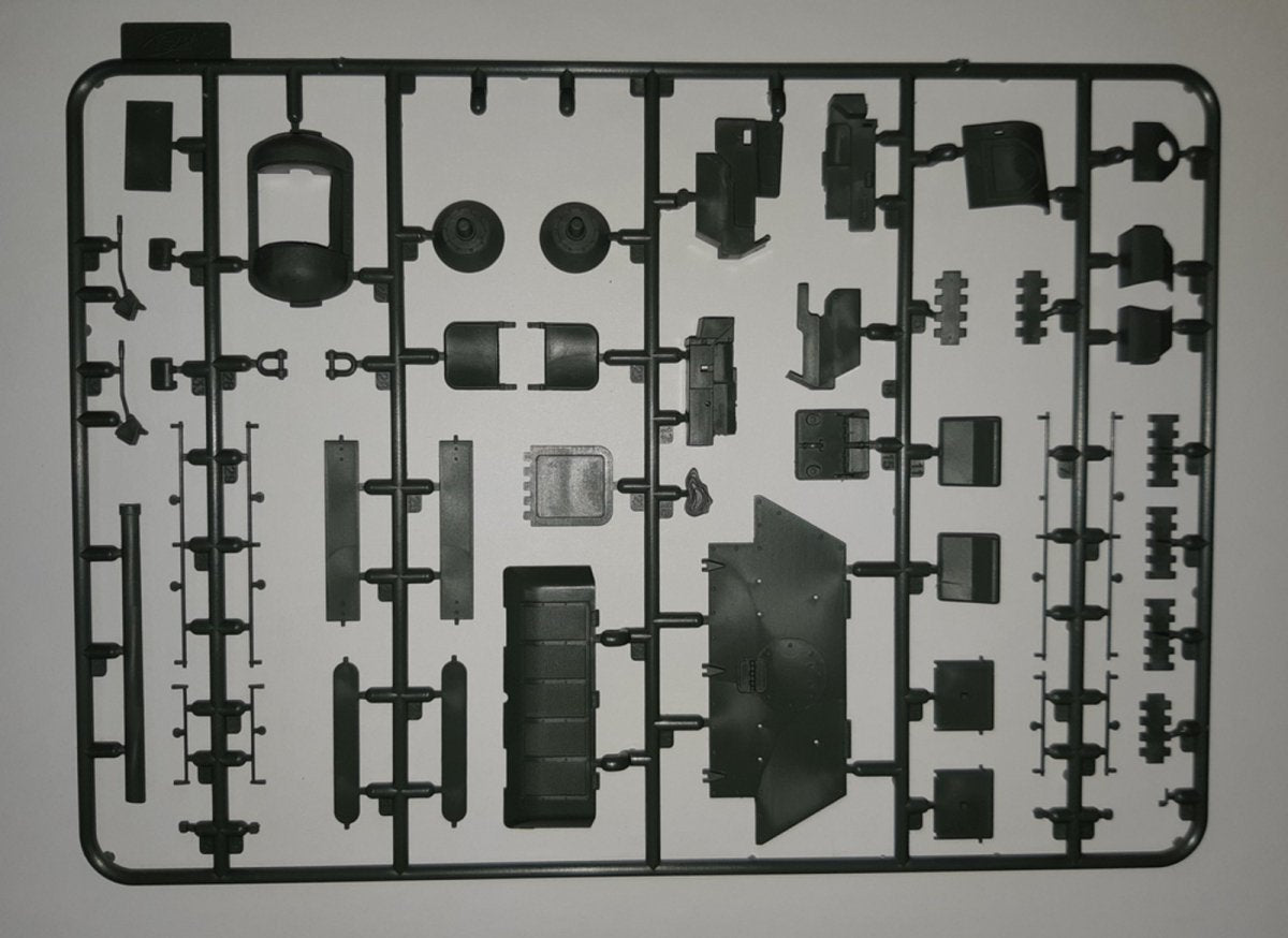 ICM 35370 Pz.Kpfw. 747 T-34(r), char moyen allemand de la Seconde Guerre mondiale (1/35) – image 6