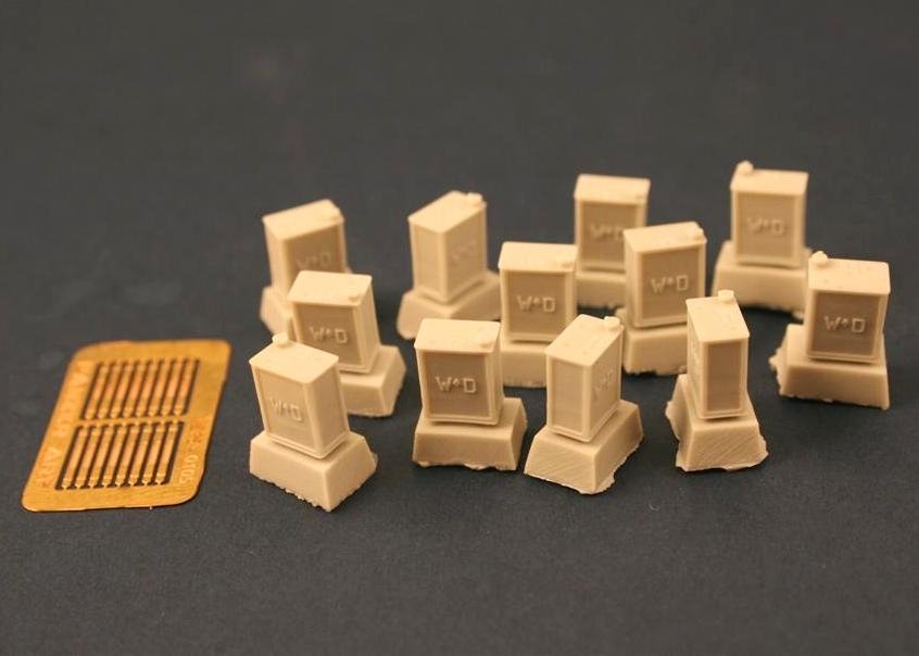 Panzer Art RE35-109 2 gal British “POW” canisters 1/35 – obrázek 2