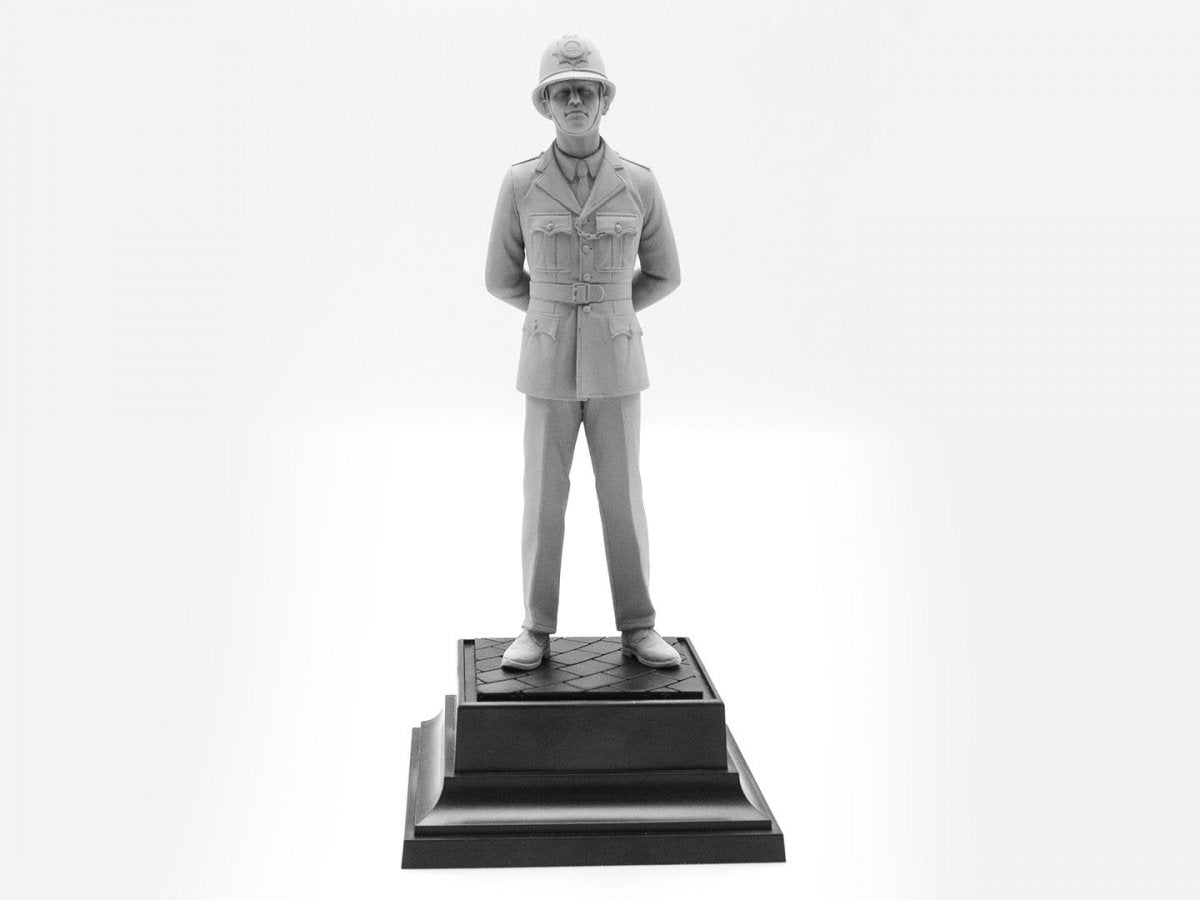 ICM 16011 British Policeman 1/16 – immagine 5