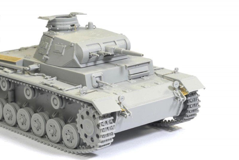 Dragon 6631 Pz.Kpfw. III Ausf. E France 1940 1/35 – obrázek 4