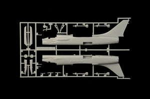 Italeri 1456 F-8E Crusader 1/72 – imagen 4