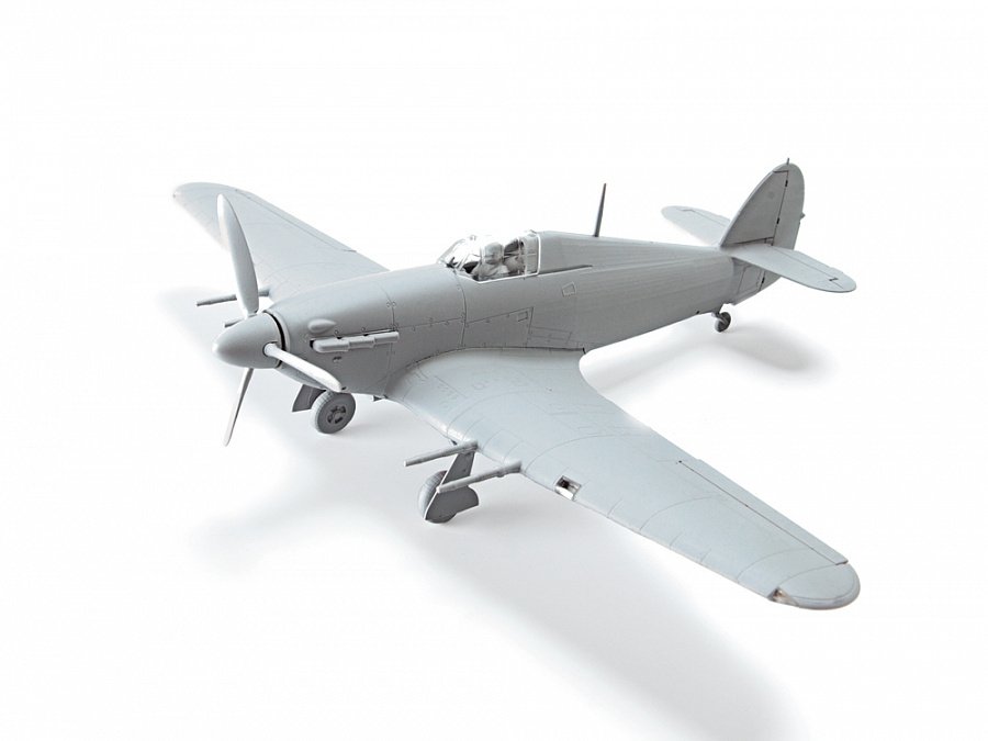Zvezda 7322 British Fighter Hawker Hurricane IIC 1/72 – obrázek 6
