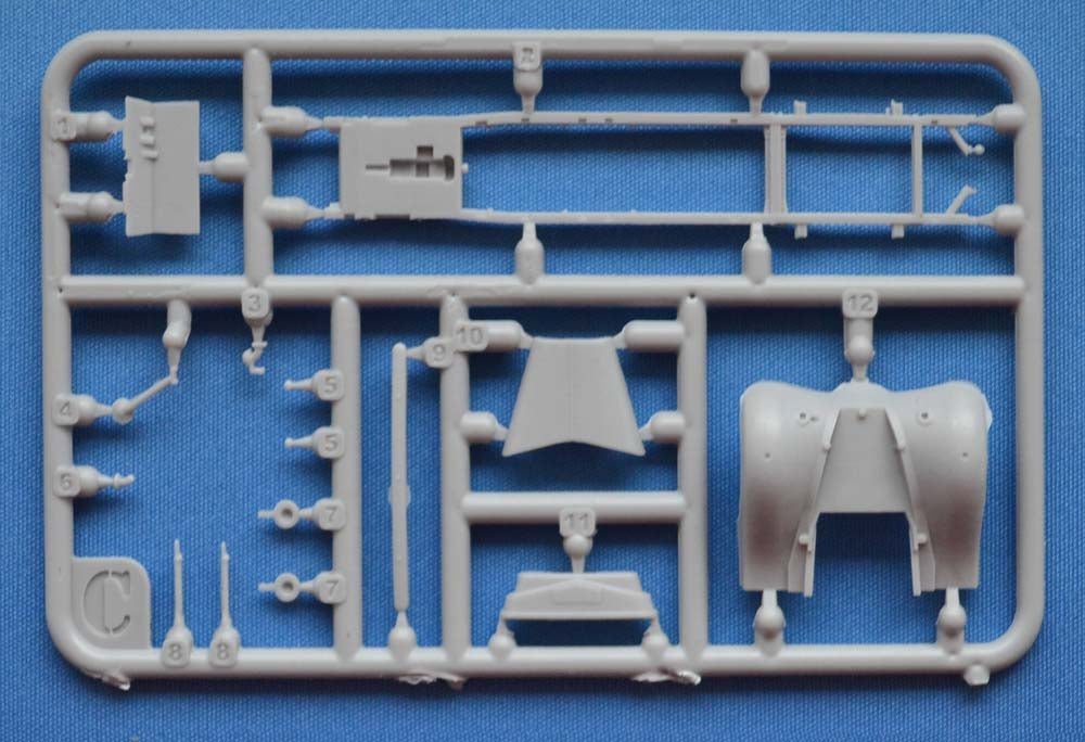 ACE 72585 German V-8 model 51 truck 1/72
