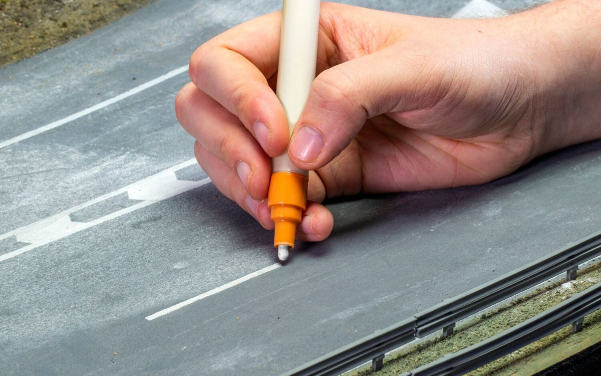 Humbrol AV0100 Acrylic Weathering Paint Pens Pack (6 x 10 ml)