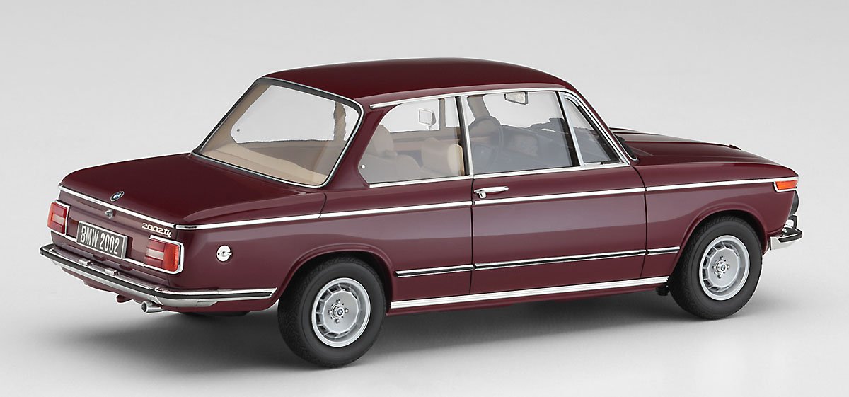 Hasegawa 20634 BMW 2002 tii late model (1973) 1/24 – image 3