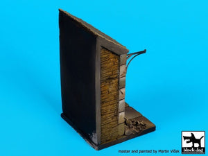 Black Dog D35073 House door base 1/35 – image 2
