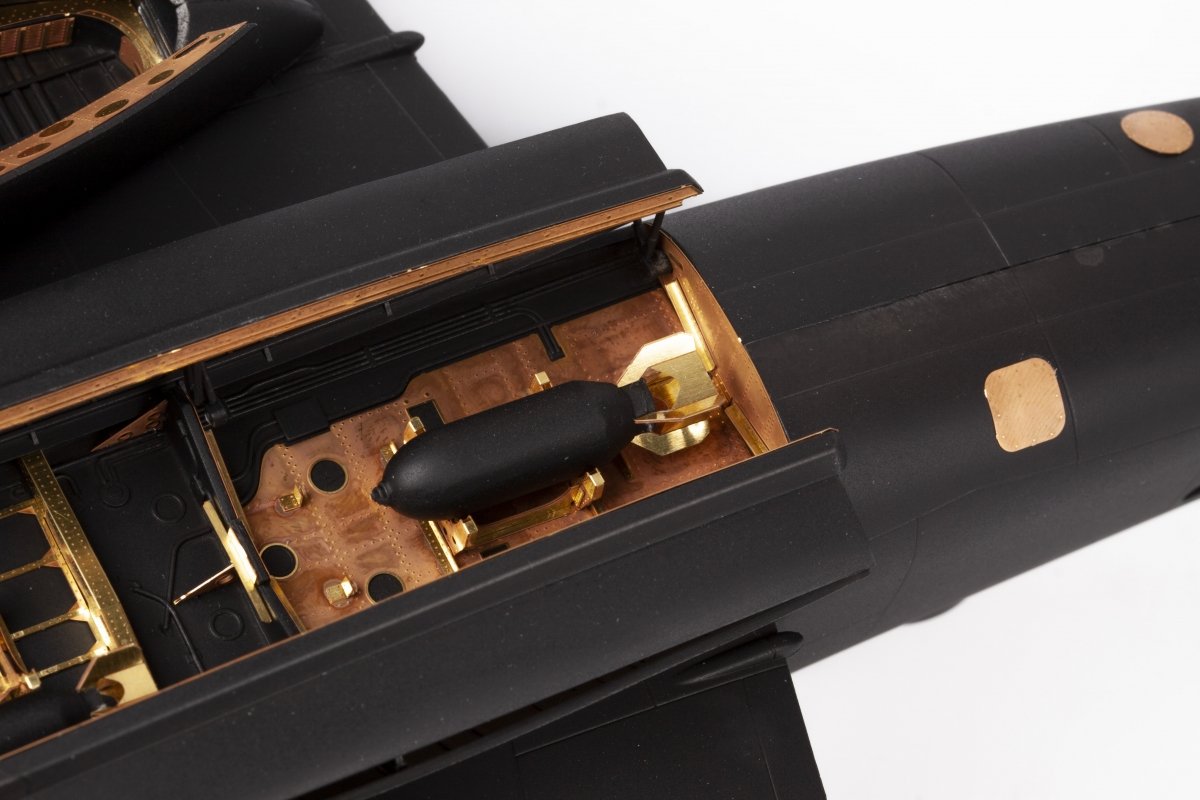 Eduard 481107 PV-1 bomb bay ACADEMY 1/48 – image 2