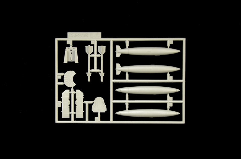 Italeri 1411 A-7E CORSAIR II 1/72 – immagine 4