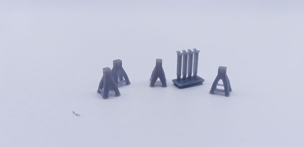 Yamamoto Model Parts YMPGAR5 Workshop Stands 1/24