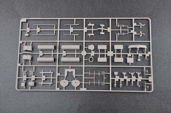 Trumpeter 05337 Russian Navy Tsesarevich Battleship 1917 1/350 – image 10
