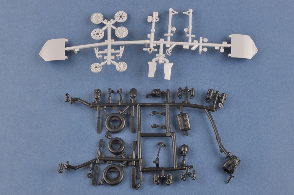 Hobby Boss 81808 F-86F-30 Saber 1/18 – image 6