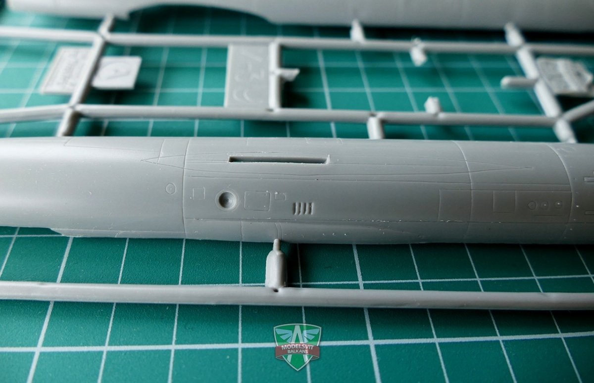 Modelsvit 72010 Mikoyan I-3U(I-420) Soviet interceptor 1/72 – immagine 6