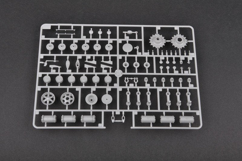 Trumpeter 05568 Soviet SU-152 Late 1/35 – image 11