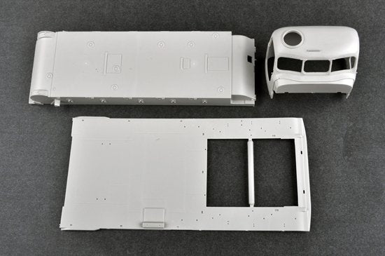Trumpeter 09501 AT-T Artillery Prime Mover 1/35 – obrázek 5