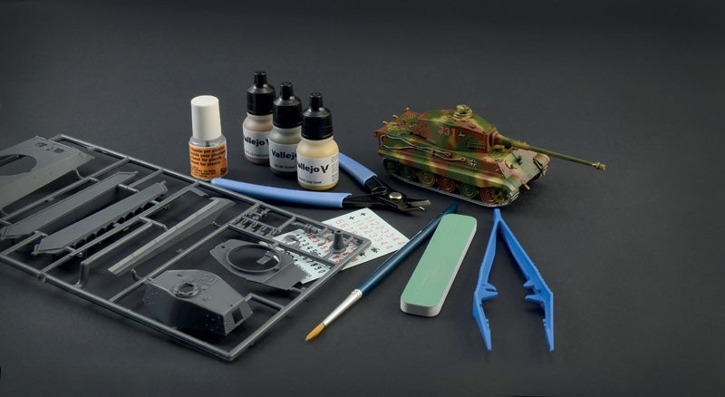Italeri 72005 Sd. Kfz. 182 King Tiger - Complete Set For Modeling - Starter kit 1/72 – image 2