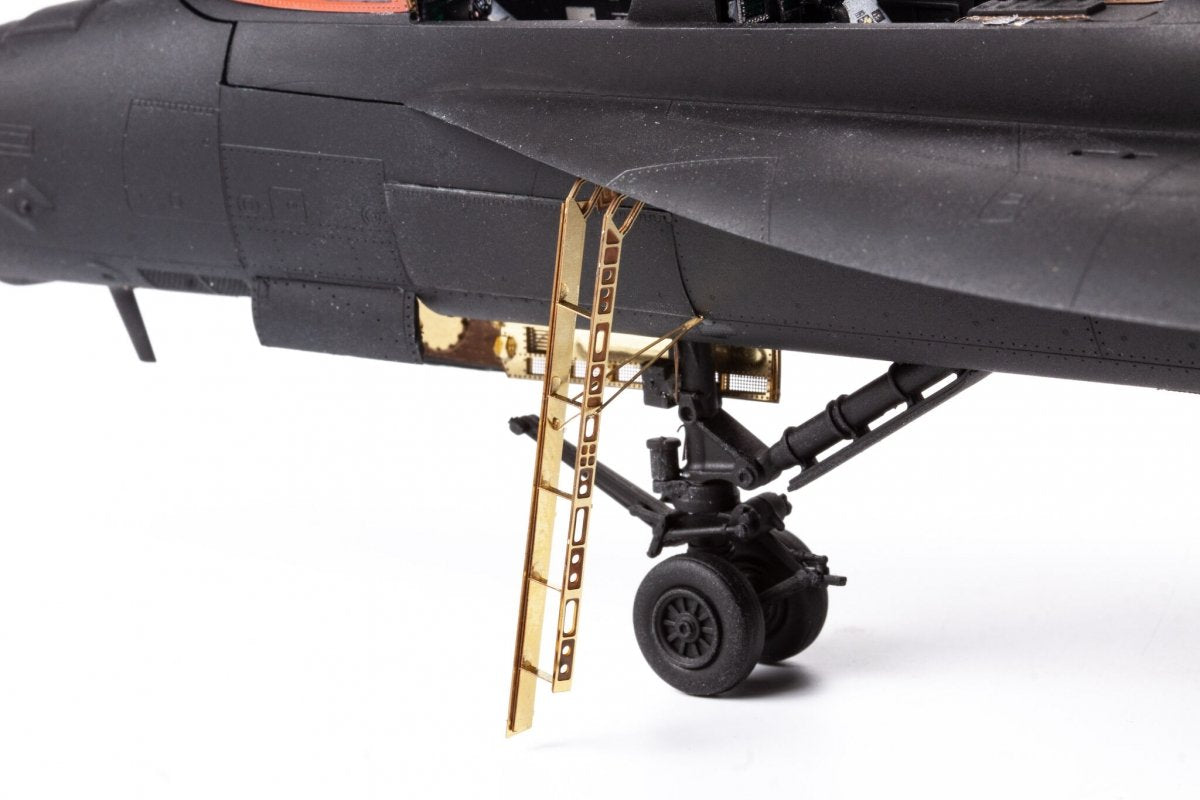 Eduard 491260 F/A-18F HOBBY BOSS 1/48 – image 3