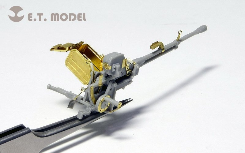 ET Model EA35-015 Chinese PLA 12.7mm AA Machinegun + Ammo Box 1/35 – image 2