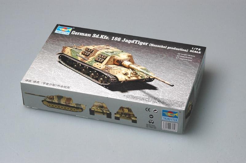 Trumpeter 07254 German Sd.kfz.186 Jagdtiger (Henschel production) 1/72 – obrázek 2