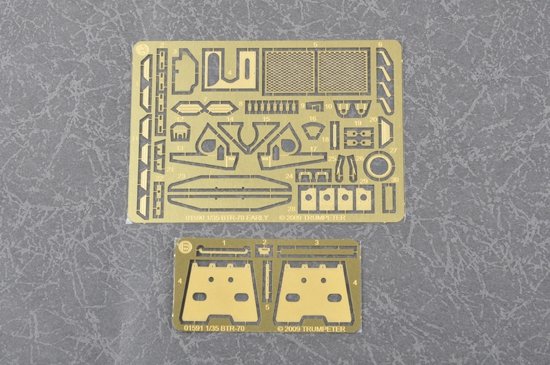 Trumpeter 01593 Russian BTR-70 APC in Afghanistan 1/35 – obrázek 11