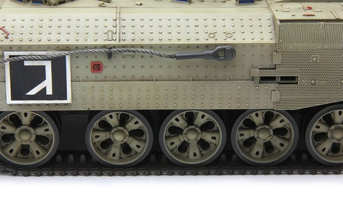 Meng Model SS-003 Achzarit Israel Heavy Armored Personnel Carrier (1/35) – image 8