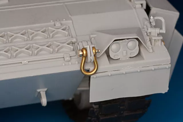 RB Model 10396A Shackles (4 pcs) Used in different military vehicles drawing and dimensions 1/35 – image 3
