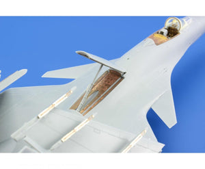 Eduard 73548 Su-33 TRUMPETER 1/72 – image 5