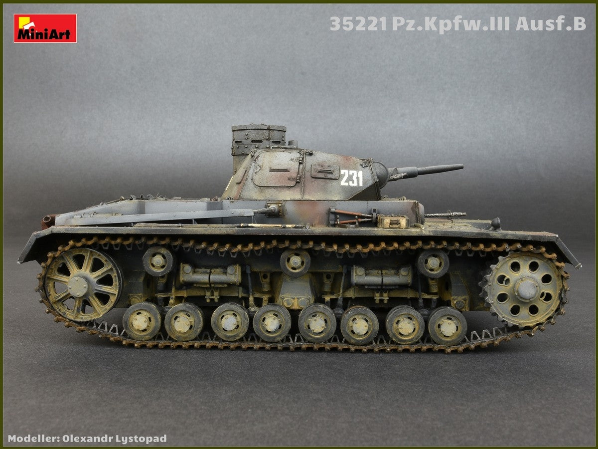 MiniArt 35221 Pz.Kpfw.III Ausf.B w/Crew 1/35 – image 8
