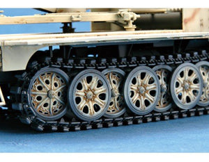 Trumpeter 01526 German Sd.Kfz.7/2 3.7cm Flak 37 auf Selbstfahrlafette Late 1/35 – image 6