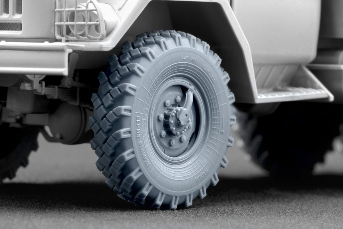 ScaleX WM 35018 ZIL 131 Ordinary wheel set for Trumpeter kit 1/35