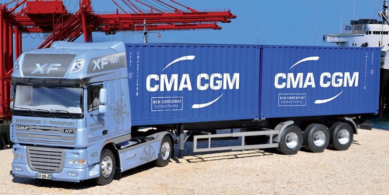 Italeri 3861 DAF XF105 with 2 x 20ft container 1/24 – obrázek 2