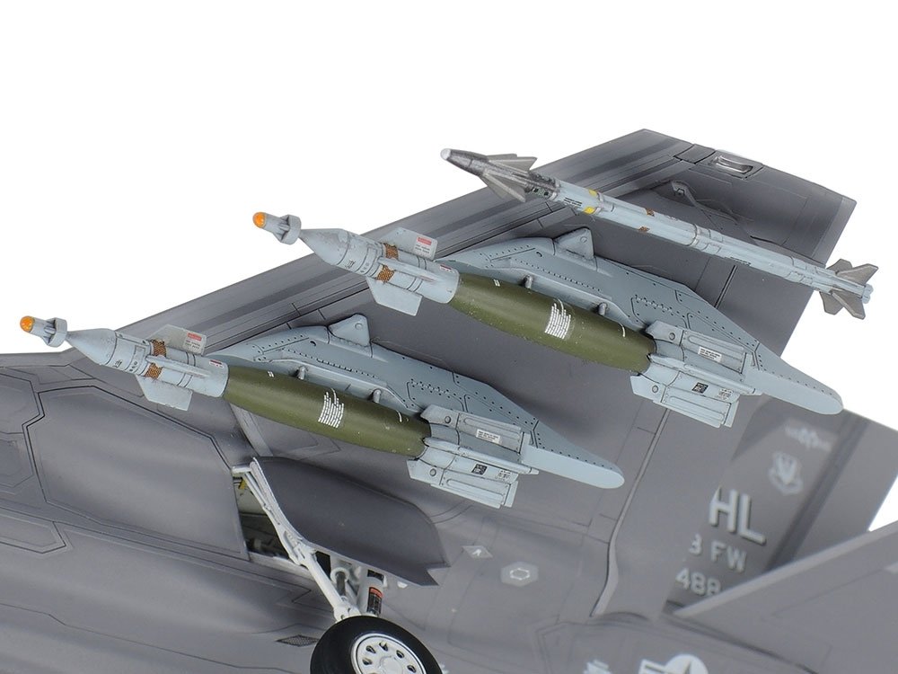 Tamiya 60792 Lockheed Martin F-35A Lightning II 1/72 – image 5