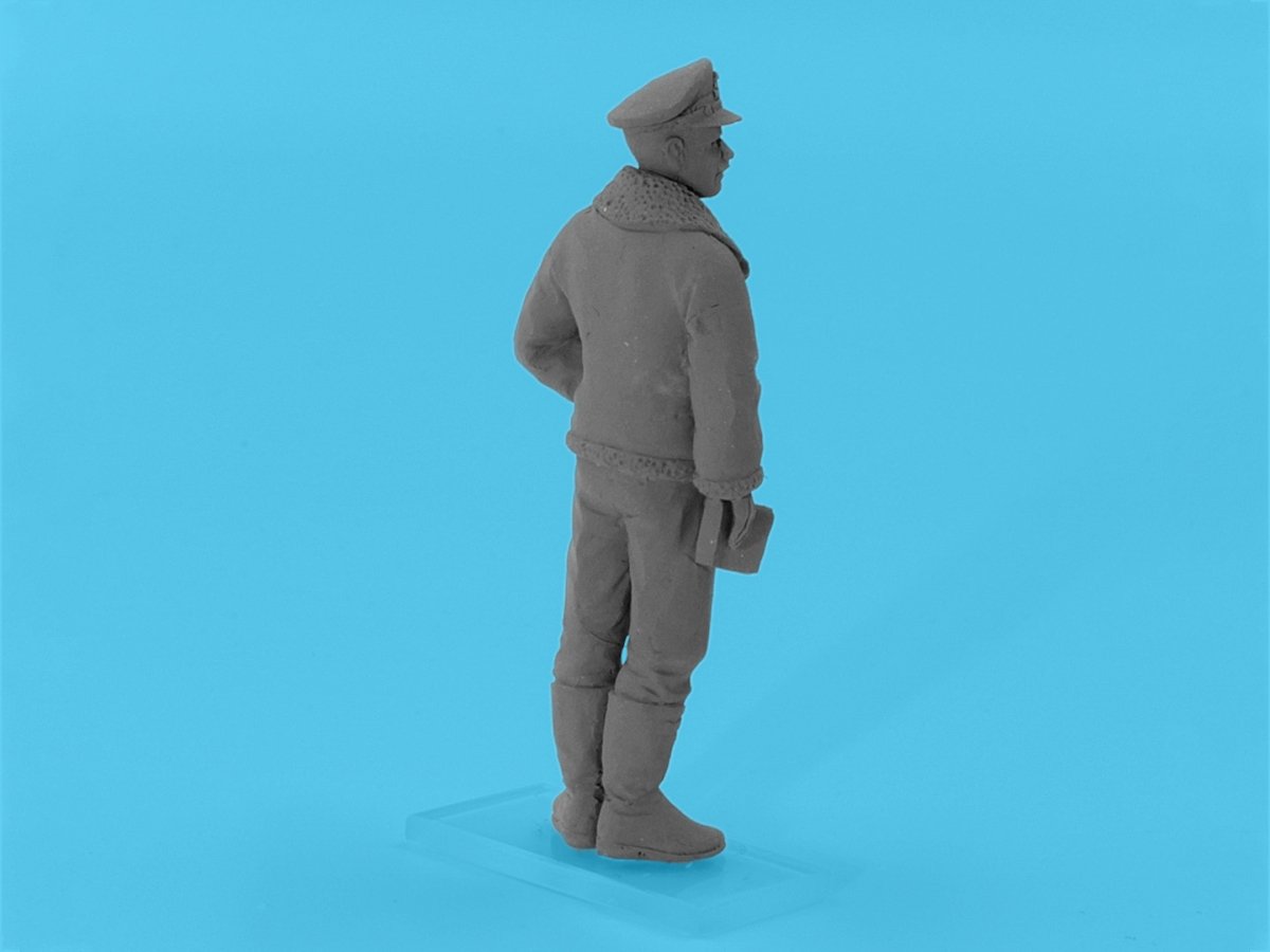 ICM 48090 RAF Bomber and Torpedo Pilots 1939-1945 1/48 – image 4