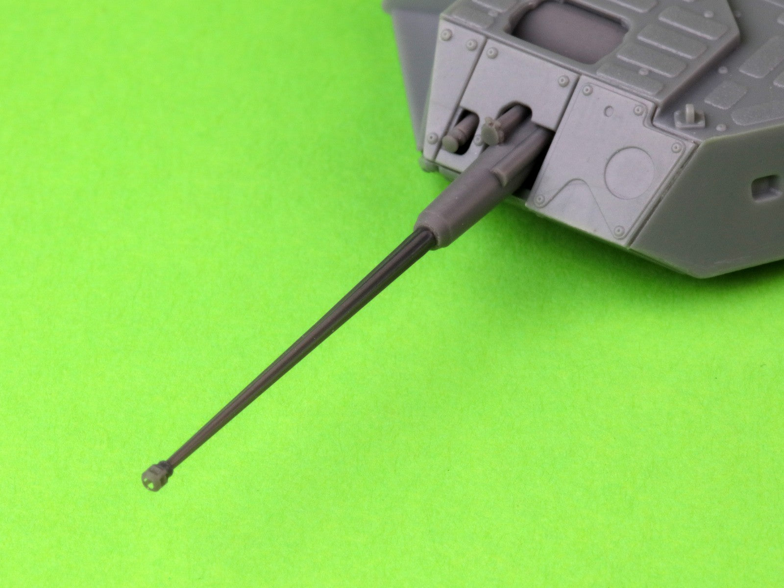 Master GM-72-049 KTO Rosomak - lufa działa 30mm ATK Mk 44 (Bushmaster II) wraz z żywicznym jarzmem (do modelu IBG) 1/72 – obrázek 2