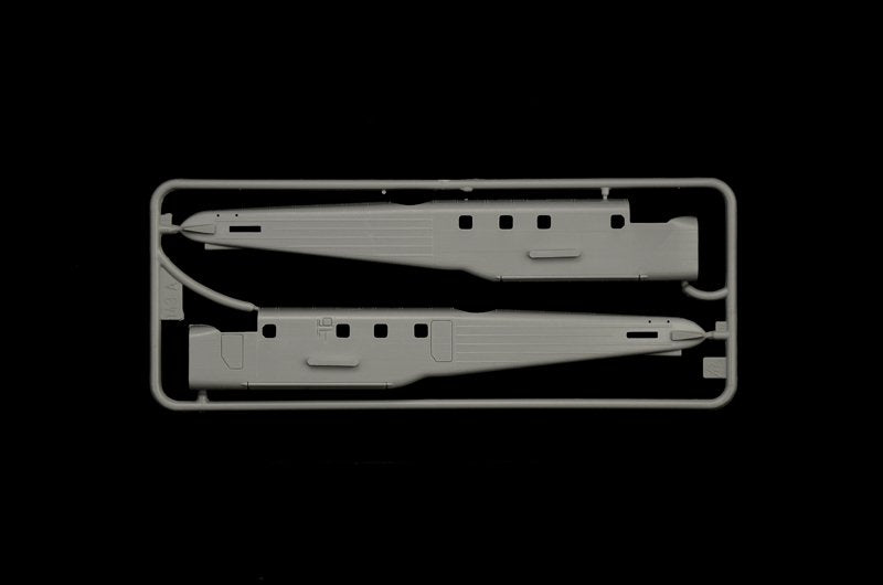 Italeri 1447 Fiat BR.20 Cicogna 1/72 – image 7