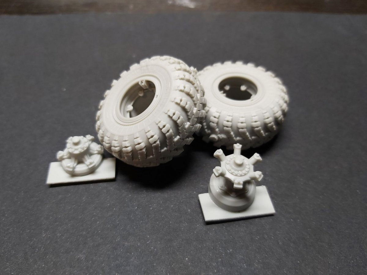 Panzer Art RE35-616 KRAZ-255B road wheels 1/35 – image 7