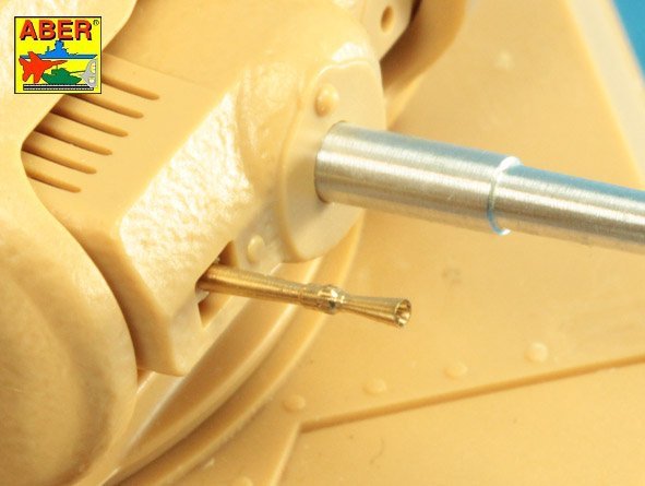 Aber 35L-227 Late barrel for Valentine Mk.II to VII or Matilda Mk.III/IV with Besa MG barrel 1/35 – image 5