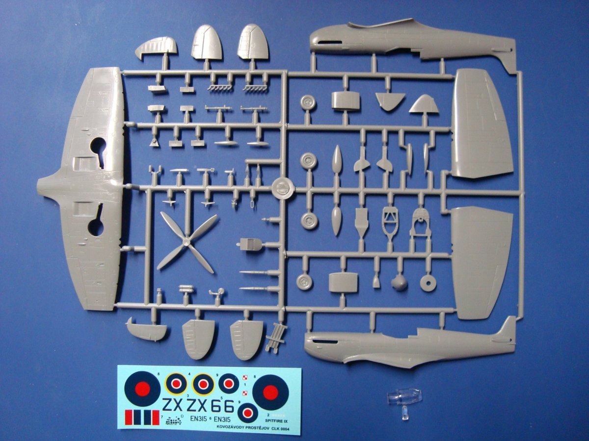 Kovozavody Prostejov CLK0004 Supermarine Spitfire Mk.IXc 1/72 – Bild 3