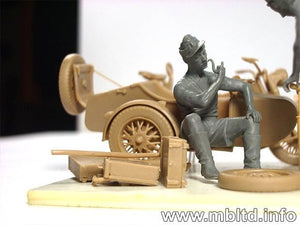 Master Box 3560 German motorcycle repair team (1/35) – image 14