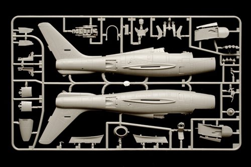 Italeri 2682 Republic F - 84F Thunderstreak 1/48 – image 4