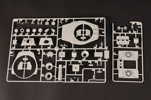 Hobby Boss 84559 Pz.Kpfw.VI Sd.Kfz.182 Tiger II (Henschel 105mm) 1/35 – image 9