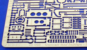 Aber 25002 German tool holders - late used from 1943 1/25 scale model 1/25 – obrázek 3