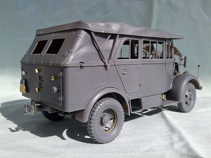Miniart 35147 L1500A Kfz.70 German Personnel Car 1/35 – image 10