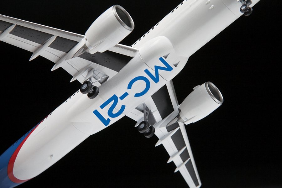 Zvezda 7033 IRKUT MS-21 Airliner 1/44 – immagine 4